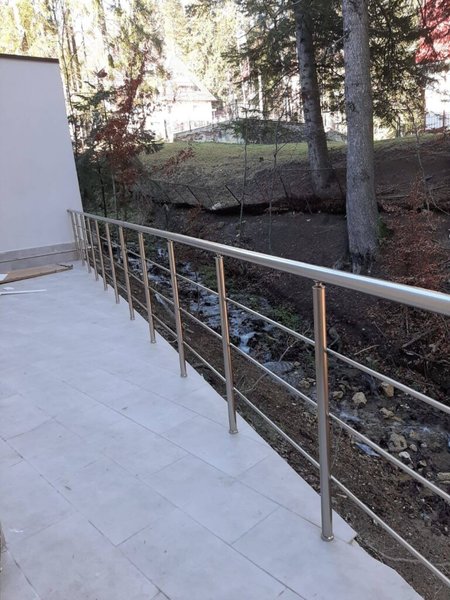 STB Balustrade Systems - Comercializare si montare balustrade din aluminiu eloxat